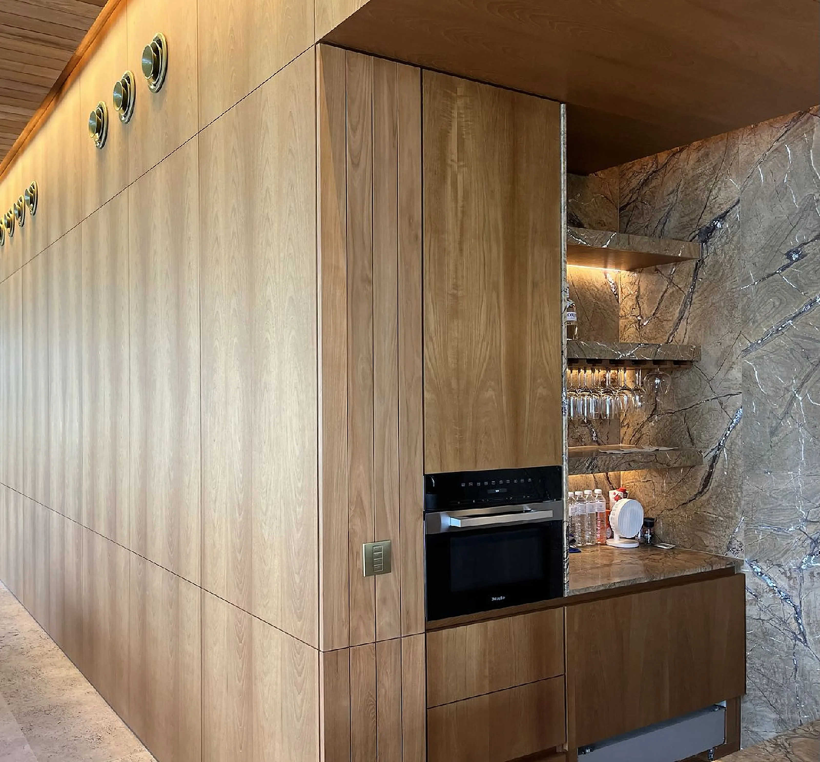 Private Clubhouse — photo 02